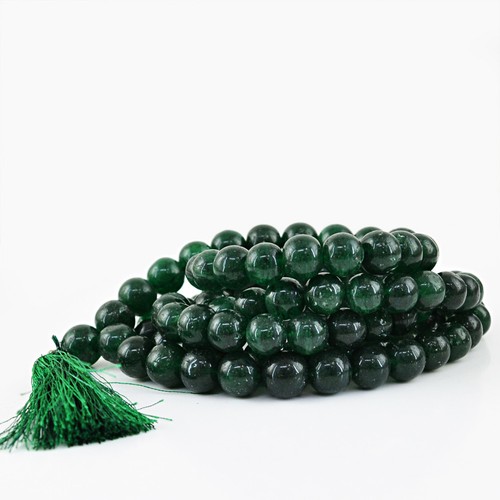 807 cts natural green jade - 807.00,